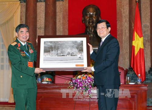 Chủ tịch nước gặp cựu chiến binh Quân đoàn 2 ảnh 2